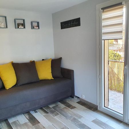 Studio Acces Direct A La Plage La Londe-les-Maures Exterior photo